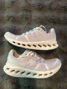 Cloudsurfer Grey Trainers